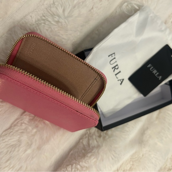 Furla Pink Leather Logo Bifold Wallet with zipper
GUC - Picture 2 of 2